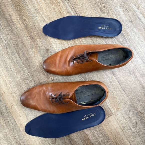Cole Haan • Jefferson Grand Wholecut Oxford - Picture 12 of 12